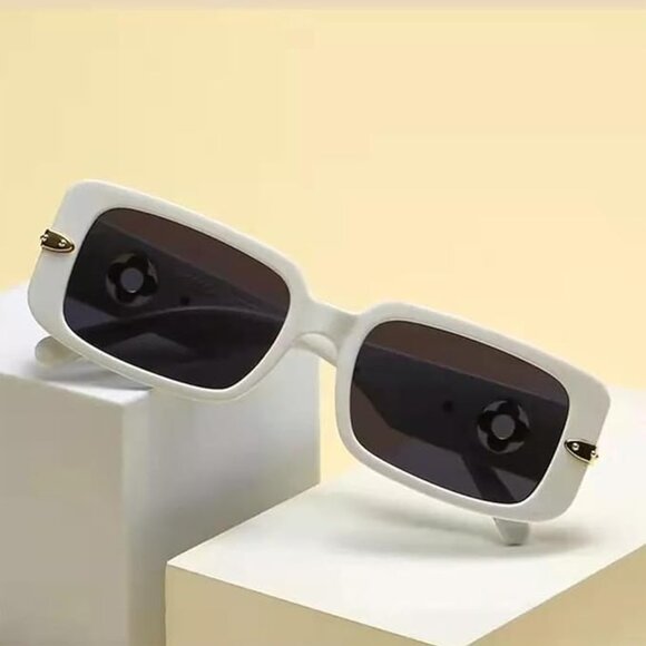 Women\'s trendy sunglasses